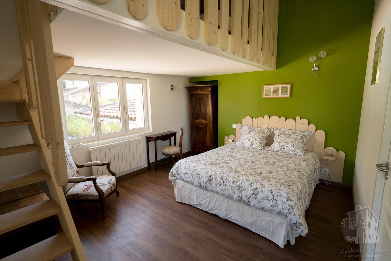 Bed and Breakfast Le Relais Des Dames Neuville-sur-Saône Exterior foto